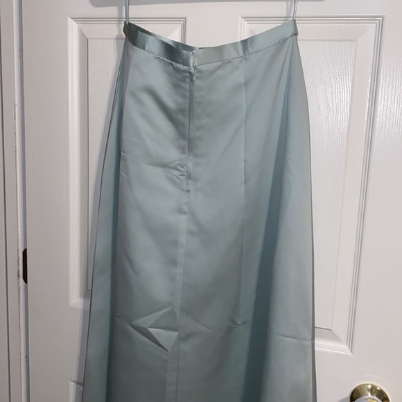 Skirt and top - Picture 2 of 7